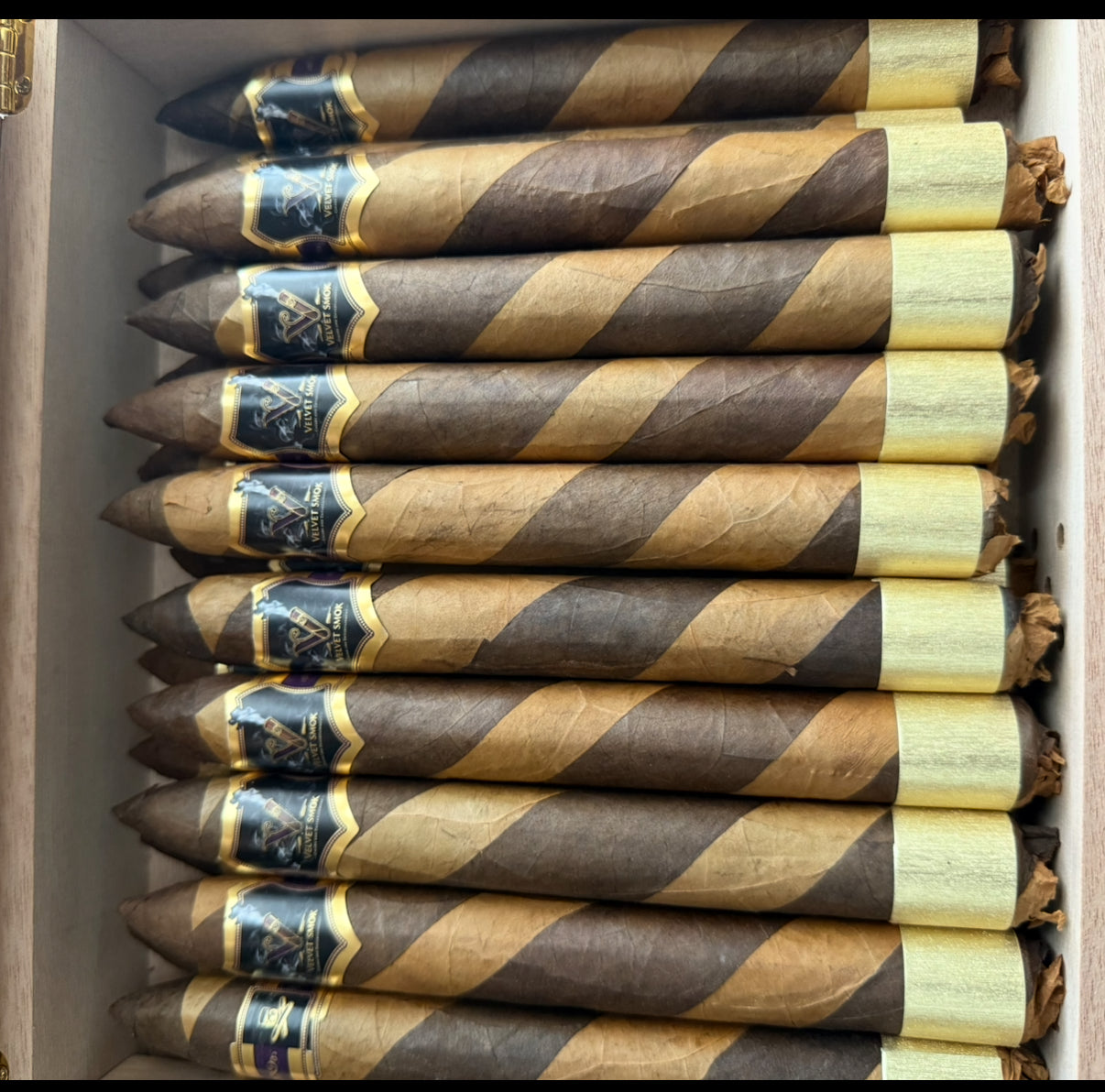 Baber Pole - Connecticut and Maduro Cigars Box of 20